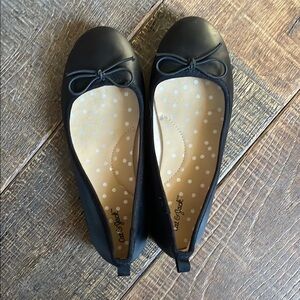 Girls Black Ballet like Flats